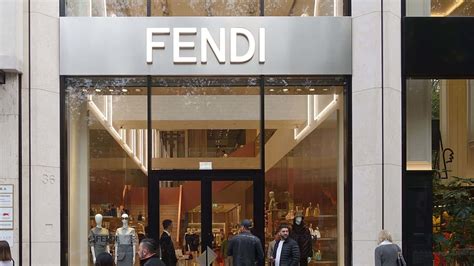 fendi lavora con noi spagna|fendi internships.